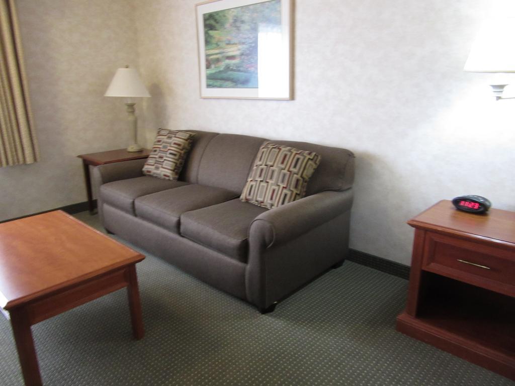 Best Western Plus Twin Falls Hotel Room photo